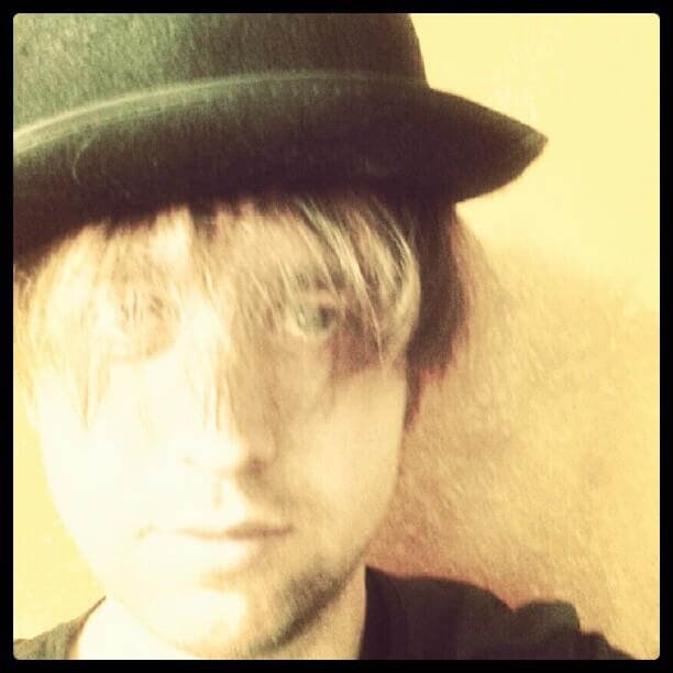 482471_546663208697857_1378248321_n